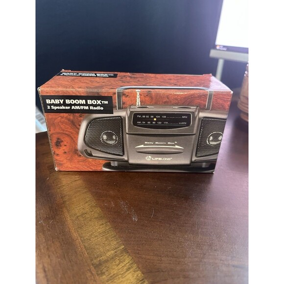 Vintage Lifelong Baby Boom Box Boombox Model 2225 AM/FM Radio WORKS - Picture 8 of 8